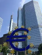  法兰克福内部会议纪要流出——集结日外线爆发，NBA季后赛使命明确，团队化学反应显著